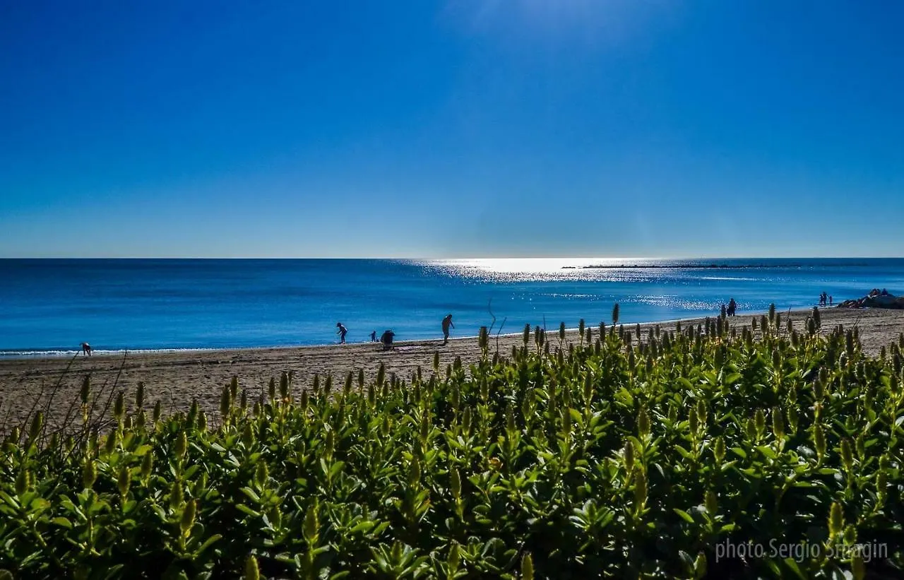 532 Minerva Apartamentos- Vistas Al Mar Y A La Piscina - Excelente Ubicacion Бенальмадена Апартаменты