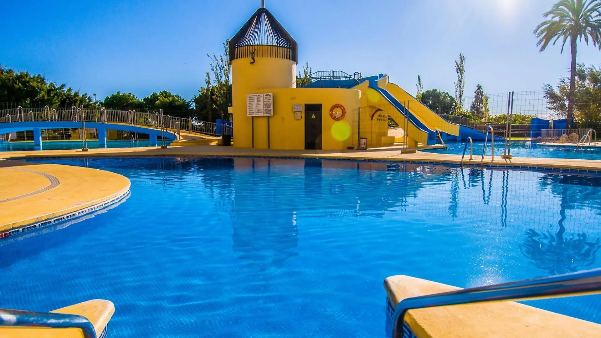 Апартаменты 532 Minerva Apartamentos- Vistas Al Mar Y A La Piscina - Excelente Ubicacion Бенальмадена